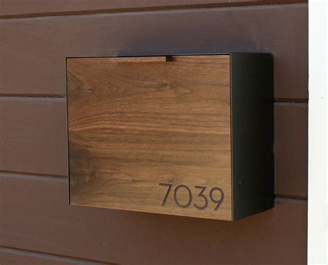 Modern mailbox wall mount - Need to mail a letter? If you don’t have a convenient mailbox near your home or apartment, there are a few ways to find out where to drop your outgoing mail. Learn more about how t...